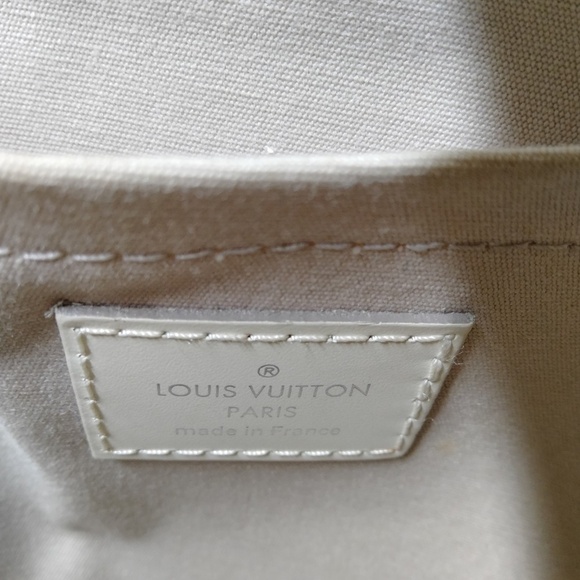 Louis Vuitton Tote Passi GM - Picture 8 of 9